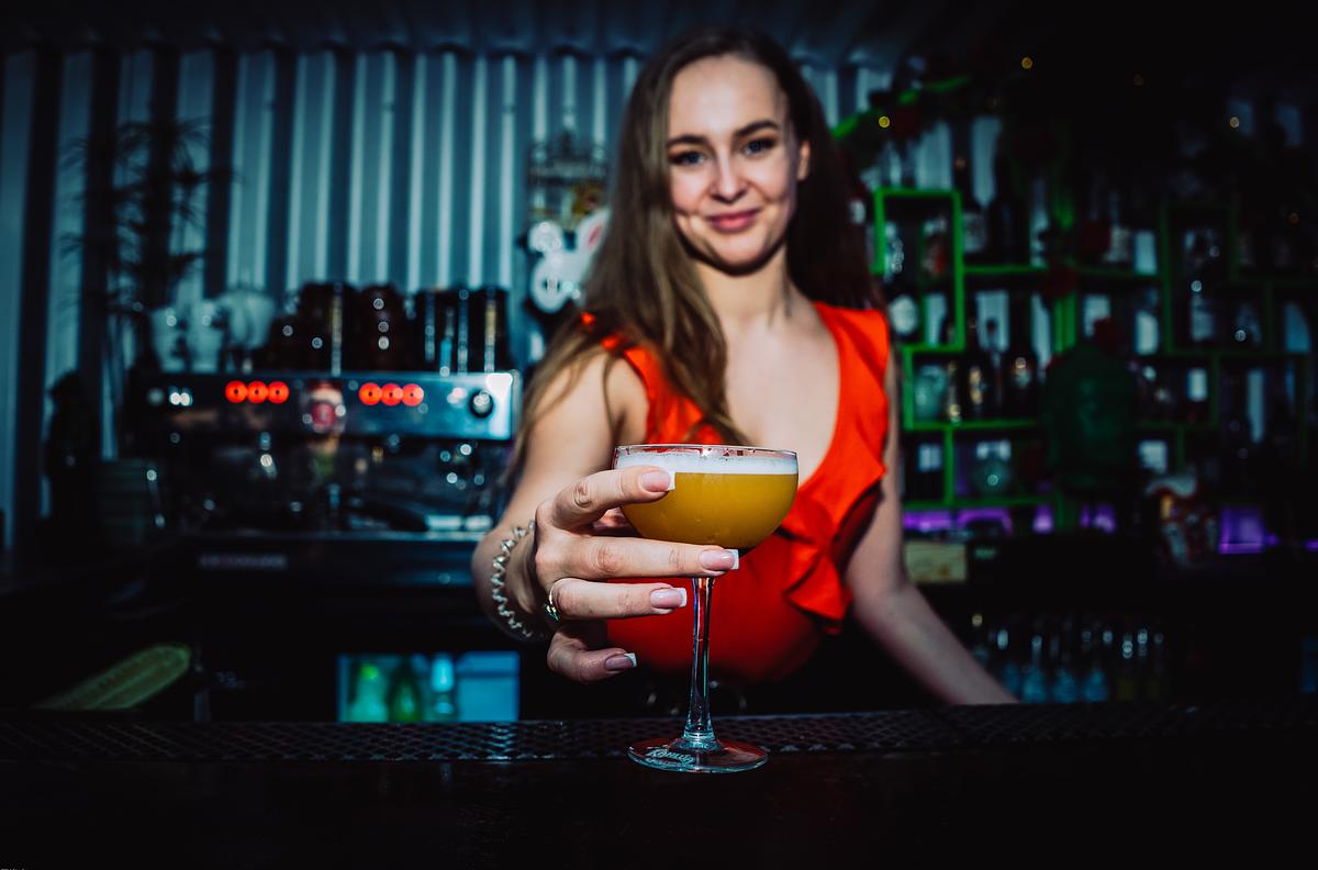 Cocktailsmagning på Little Green Door