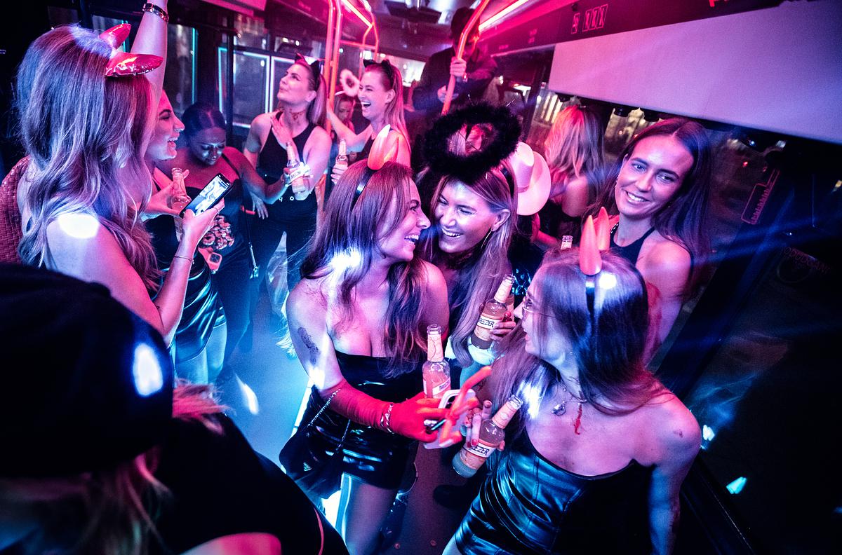 Partybus / Eventkørsel / Barbus