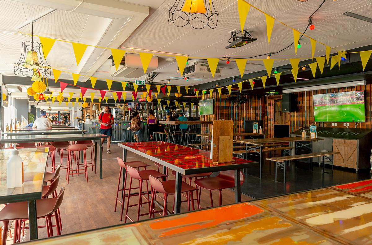 Petanque bar