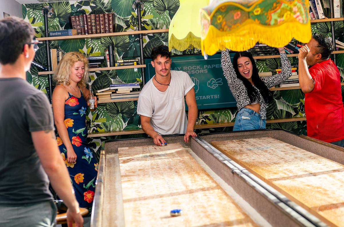 Petanque bar