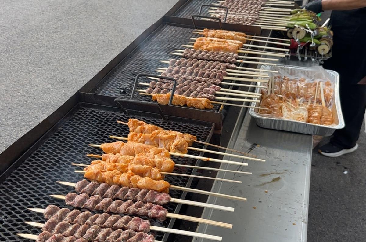 WE GRILL & YOU CHILL