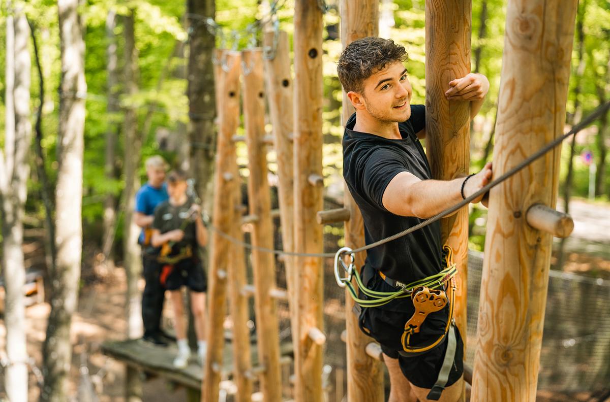 Klatring - Svævebane - High Roping - Klatrepark