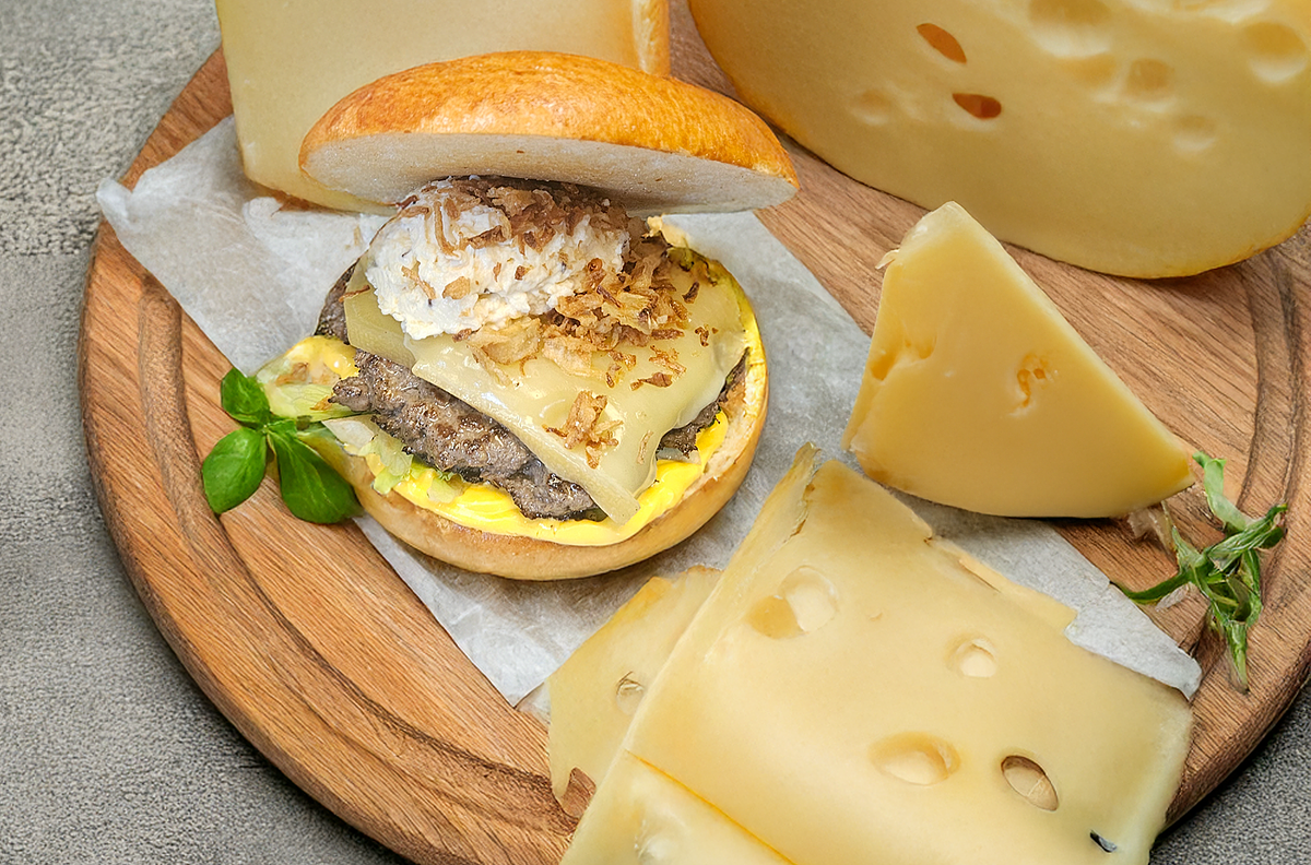 Maccaroni and Cheese / Burger