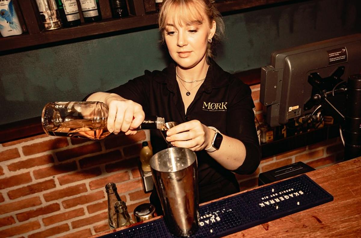 Cocktailkursus på Mørks Kælder