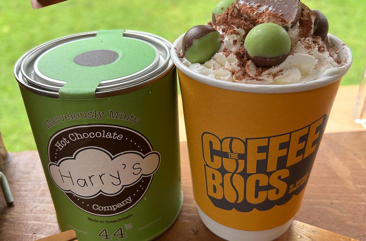 Mobile barista coffee horse box