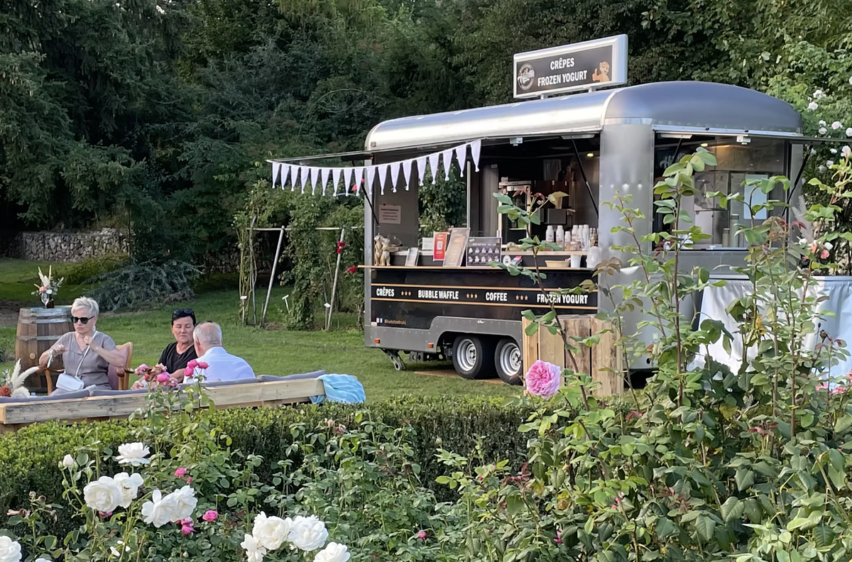 Huebis - Crepes, Coffee, Bubble Waffles, Frozen Yogurt