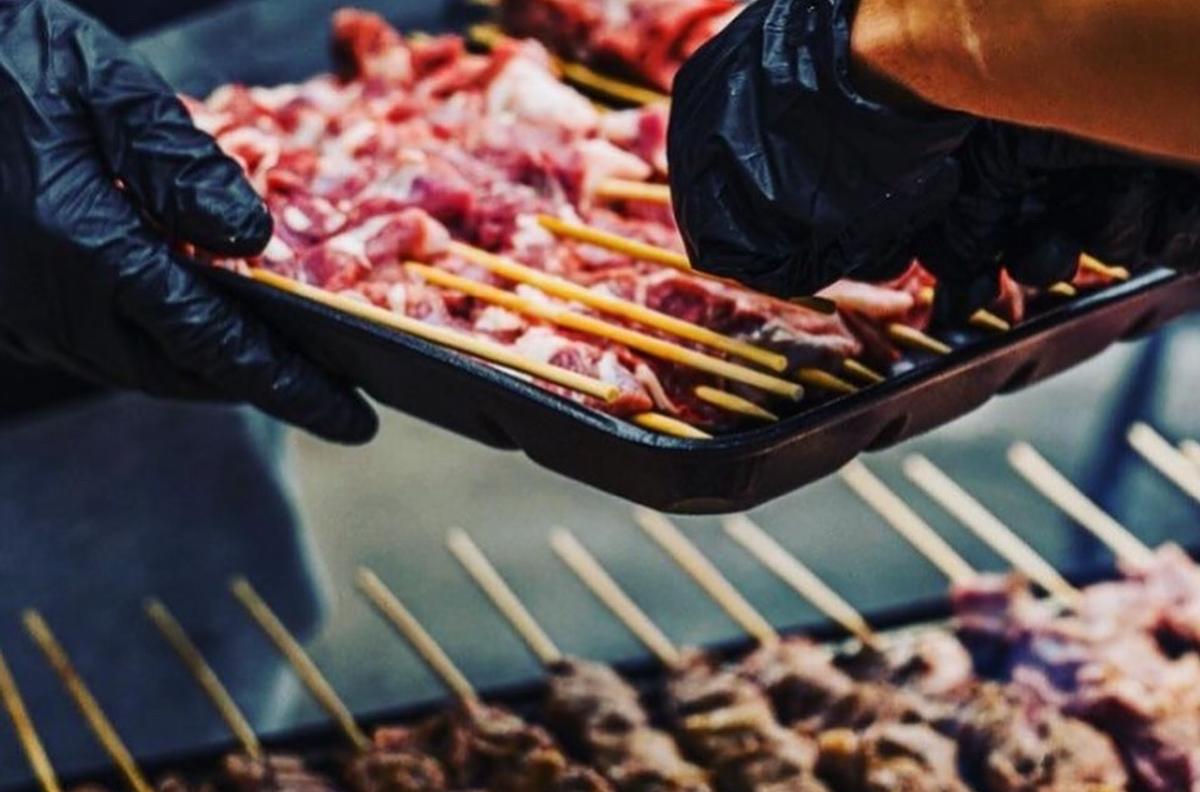 WE GRILL & YOU CHILL