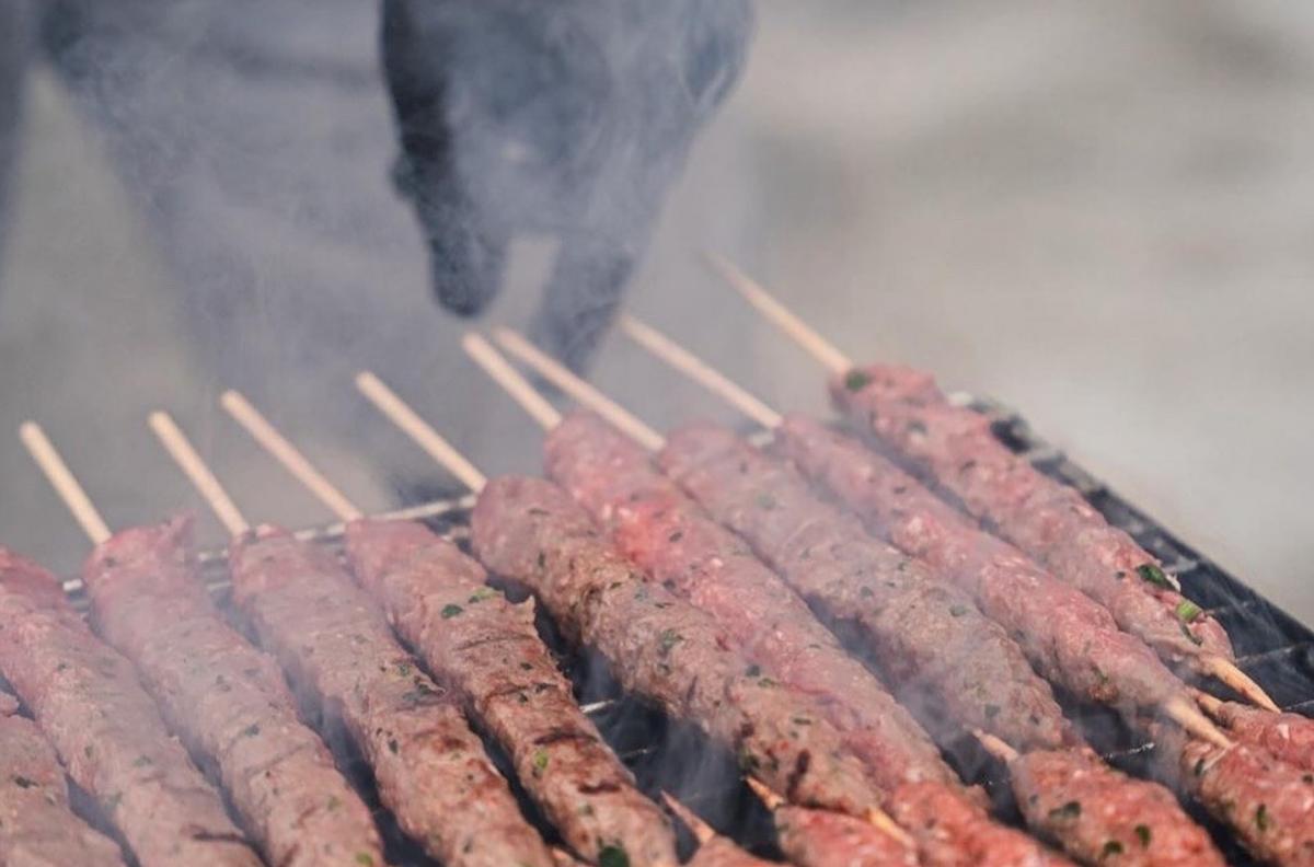 WE GRILL & YOU CHILL