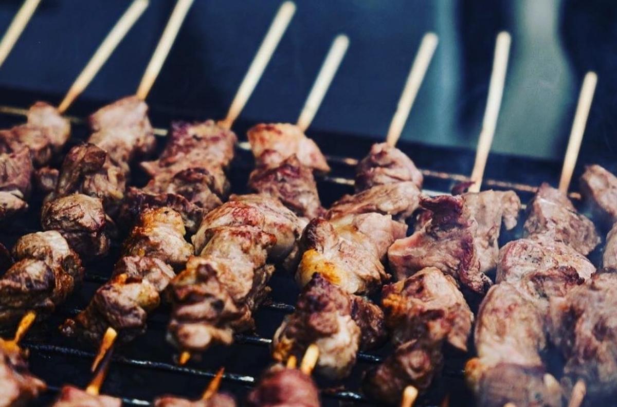 WE GRILL & YOU CHILL